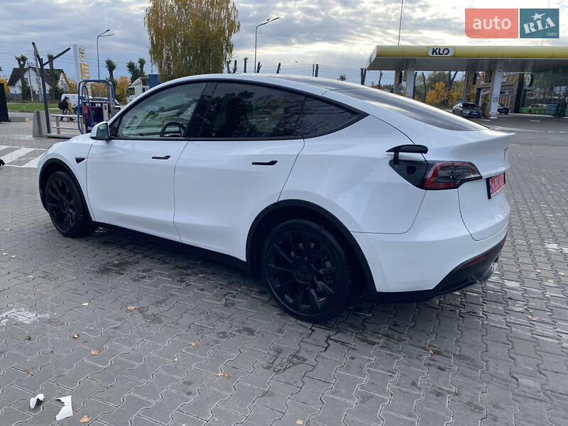 Позашляховик / Кросовер Tesla Model Y 2023 в Києві фото 15 Позашляховик / Кросовер Tesla Model Y 2023 в Києві