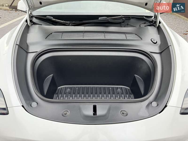 Позашляховик / Кросовер Tesla Model Y 2021 в Львові фото 28 Позашляховик / Кросовер Tesla Model Y 2021 в Львові