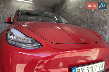 Позашляховик / Кросовер Tesla Model Y 2022 в Дунаївцях