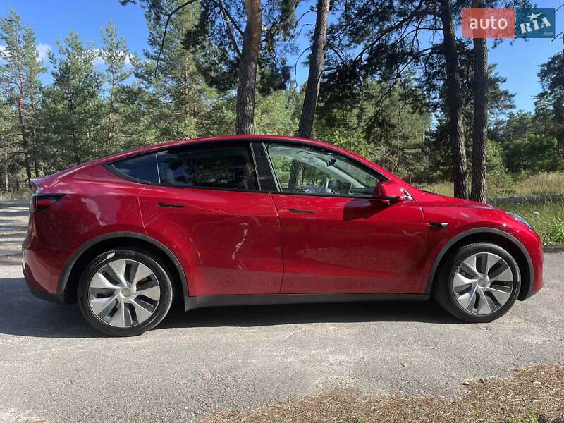 Позашляховик / Кросовер Tesla Model Y 2024 в Києві фото 10 Позашляховик / Кросовер Tesla Model Y 2024 в Києві