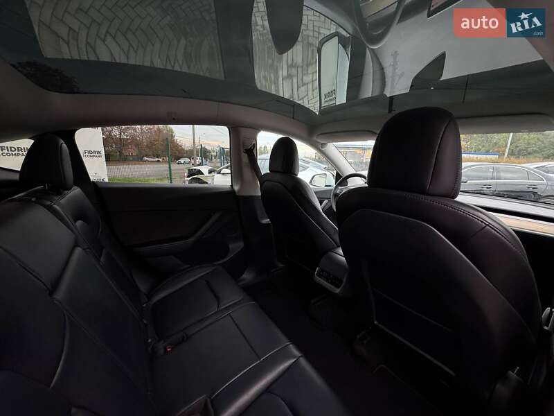Позашляховик / Кросовер Tesla Model Y 2022 в Луцьку фото 21 Позашляховик / Кросовер Tesla Model Y 2022 в Луцьку