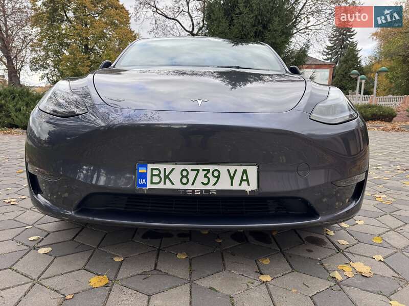 Позашляховик / Кросовер Tesla Model Y 2023 в Рівному фото 10 Позашляховик / Кросовер Tesla Model Y 2023 в Рівному