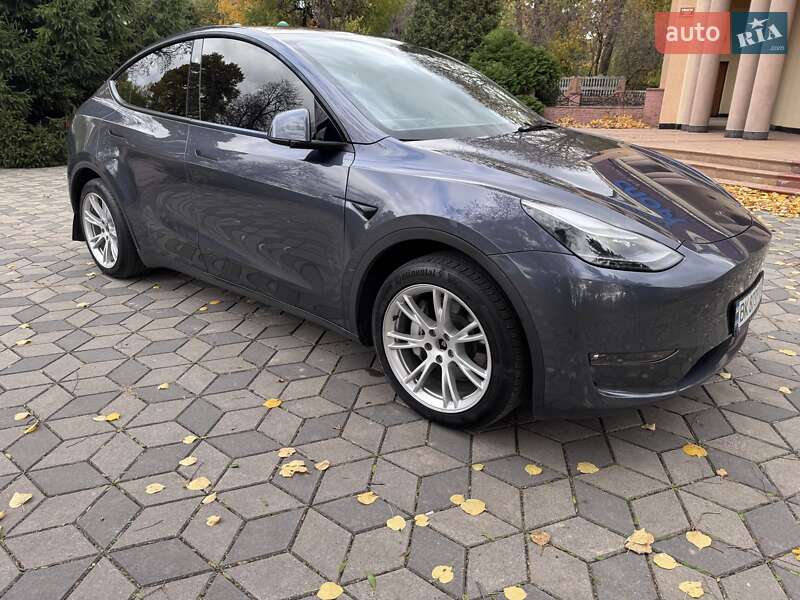 Позашляховик / Кросовер Tesla Model Y 2023 в Рівному фото 15 Позашляховик / Кросовер Tesla Model Y 2023 в Рівному