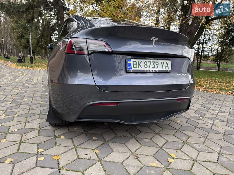 Позашляховик / Кросовер Tesla Model Y 2023 в Рівному фото 29 Позашляховик / Кросовер Tesla Model Y 2023 в Рівному