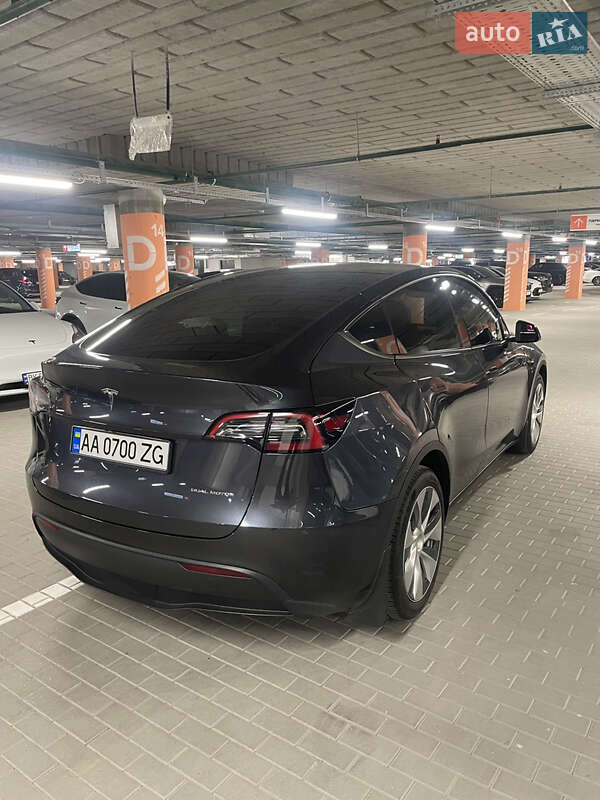 Позашляховик / Кросовер Tesla Model Y 2024 в Києві