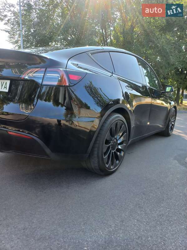 Позашляховик / Кросовер Tesla Model Y 2022 в Дніпрі