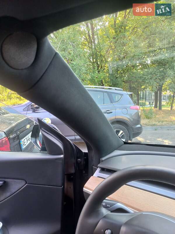 Позашляховик / Кросовер Tesla Model Y 2022 в Дніпрі