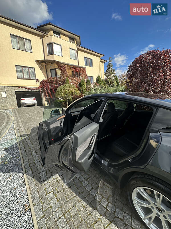 Внедорожник / Кроссовер Tesla Model Y 2023 в Черновцах