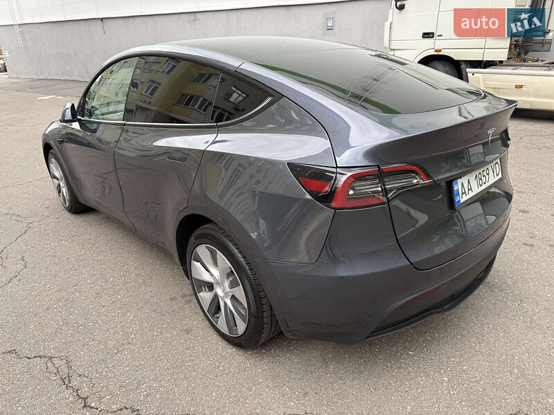 Tesla Model Y 2022