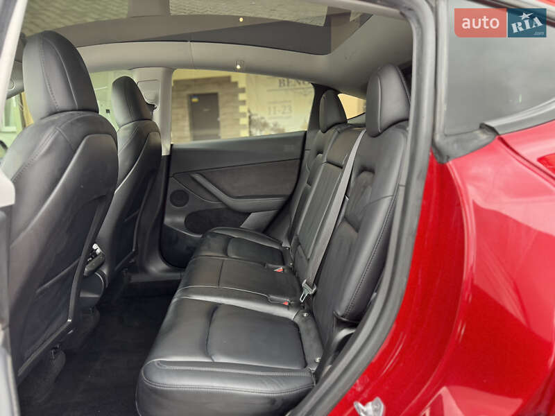 Позашляховик / Кросовер Tesla Model Y 2021 в Луцьку