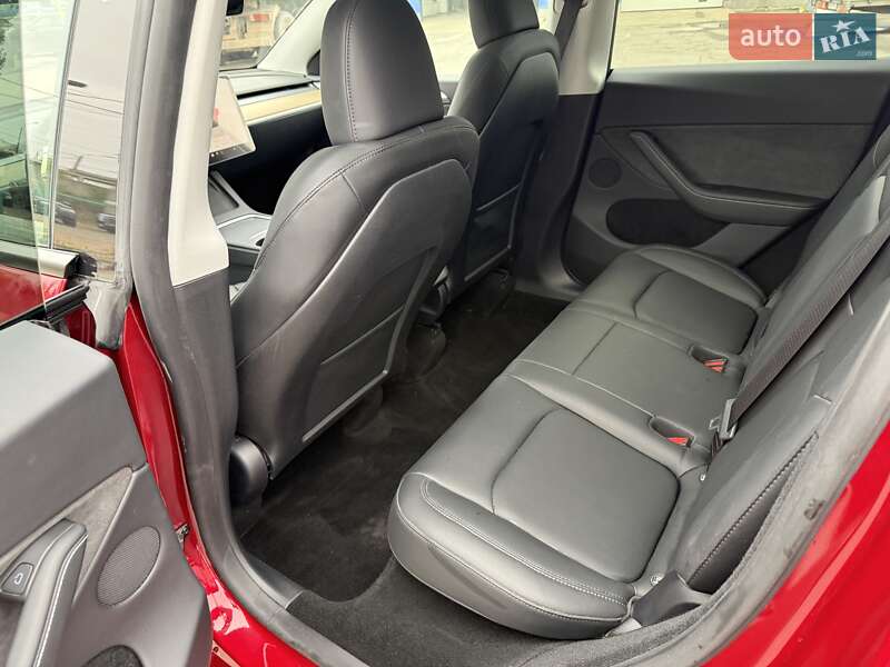 Внедорожник / Кроссовер Tesla Model Y 2024 в Киеве фото 27 Внедорожник / Кроссовер Tesla Model Y 2024 в Киеве