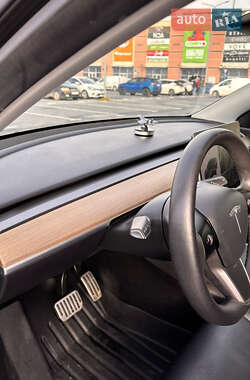 Позашляховик / Кросовер Tesla Model Y 2021 в Львові
