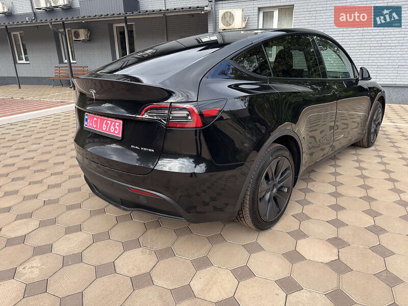 Позашляховик / Кросовер Tesla Model Y 2024 в Кривому Розі