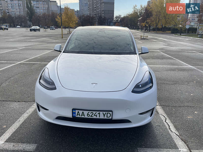 Позашляховик / Кросовер Tesla Model Y 2023 в Києві
