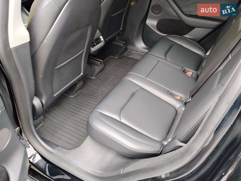 Позашляховик / Кросовер Tesla Model Y 2023 в Києві фото 26 Позашляховик / Кросовер Tesla Model Y 2023 в Києві