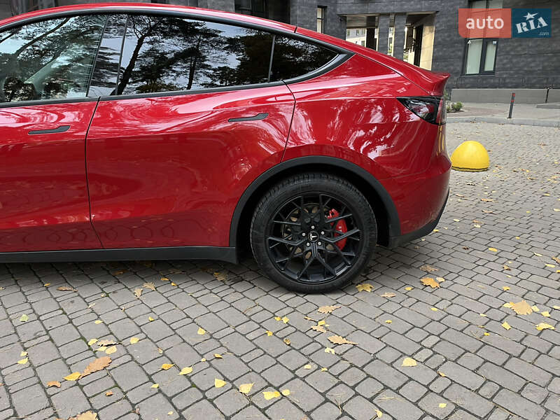 Внедорожник / Кроссовер Tesla Model Y 2022 в Броварах