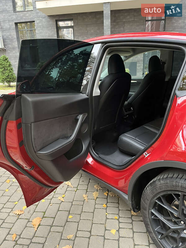 Внедорожник / Кроссовер Tesla Model Y 2022 в Броварах