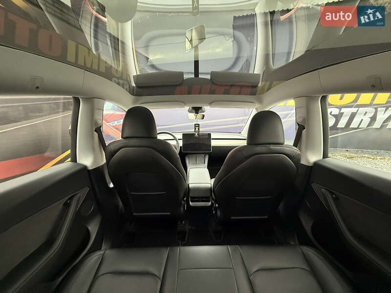 Позашляховик / Кросовер Tesla Model Y 2024 в Стрию