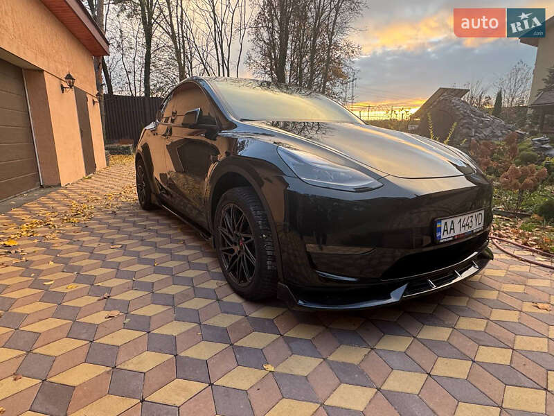Tesla Model Y 2024 Tesla Model Y 2024