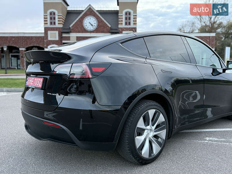 Внедорожник / Кроссовер Tesla Model Y 2023 в Киеве