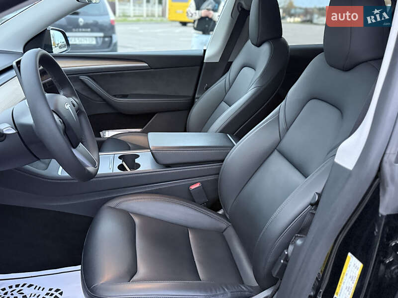 Внедорожник / Кроссовер Tesla Model Y 2023 в Киеве
