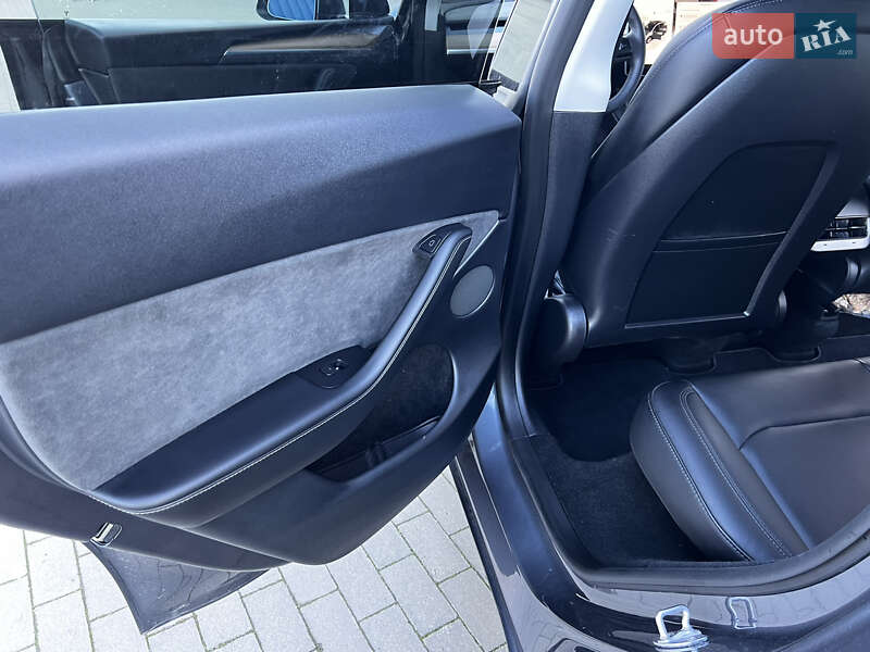 Позашляховик / Кросовер Tesla Model Y 2023 в Одесі
