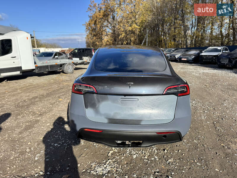 Позашляховик / Кросовер Tesla Model Y 2023 в Рівному фото 8 Позашляховик / Кросовер Tesla Model Y 2023 в Рівному