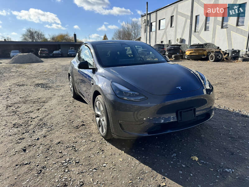 Позашляховик / Кросовер Tesla Model Y 2023 в Рівному фото 13 Позашляховик / Кросовер Tesla Model Y 2023 в Рівному