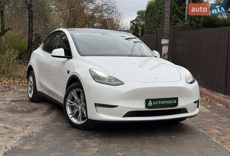 Позашляховик / Кросовер Tesla Model Y 2022 в Києві фото 2 Позашляховик / Кросовер Tesla Model Y 2022 в Києві