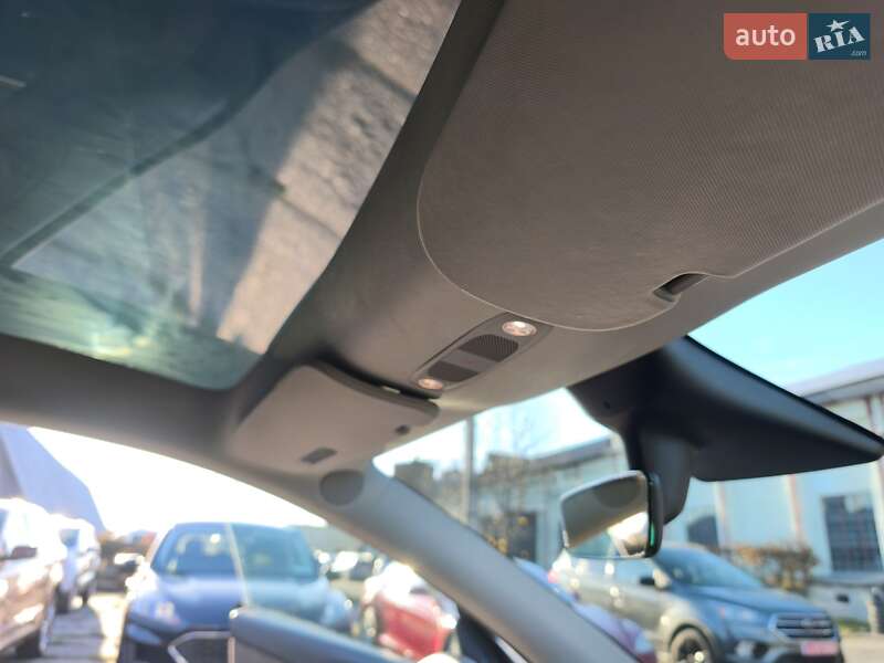 Внедорожник / Кроссовер Tesla Model Y 2021 в Стрые