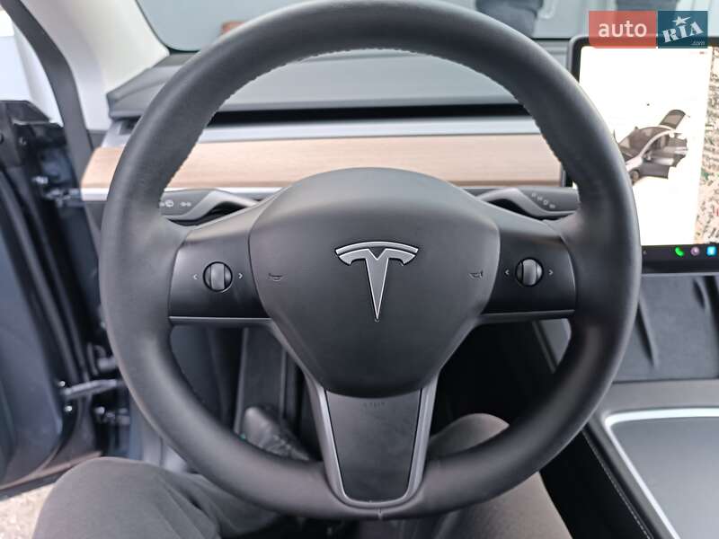Позашляховик / Кросовер Tesla Model Y 2023 в Дніпрі