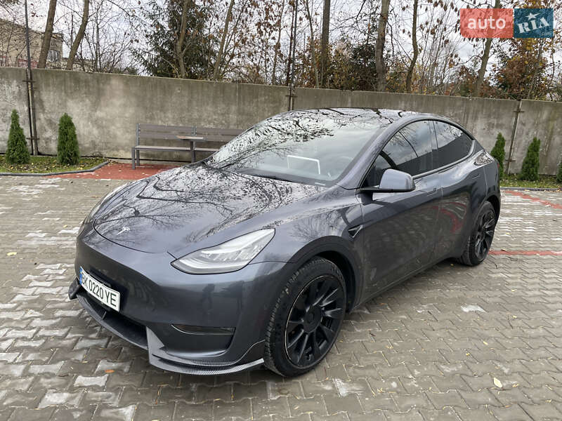 Позашляховик / Кросовер Tesla Model Y 2022 в Костопілі фото 3 Позашляховик / Кросовер Tesla Model Y 2022 в Костопілі