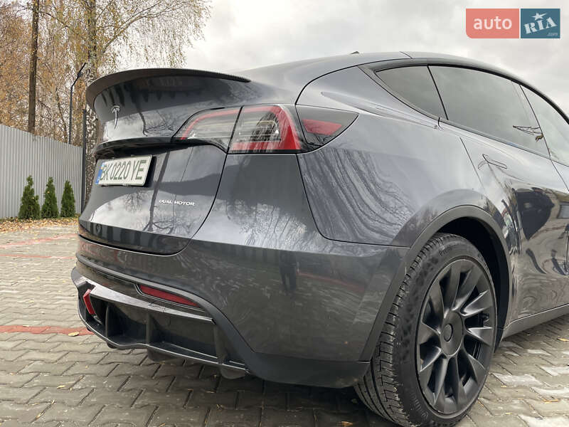 Позашляховик / Кросовер Tesla Model Y 2022 в Костопілі фото 17 Позашляховик / Кросовер Tesla Model Y 2022 в Костопілі
