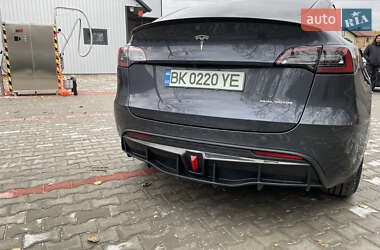 Внедорожник / Кроссовер Tesla Model Y 2022 в Костополе