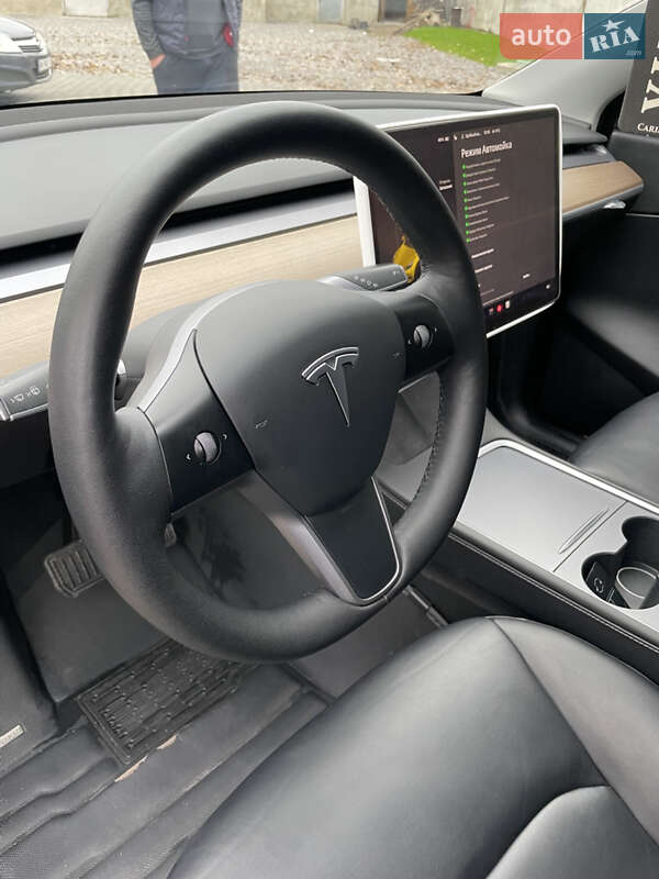 Позашляховик / Кросовер Tesla Model Y 2022 в Костопілі фото 38 Позашляховик / Кросовер Tesla Model Y 2022 в Костопілі