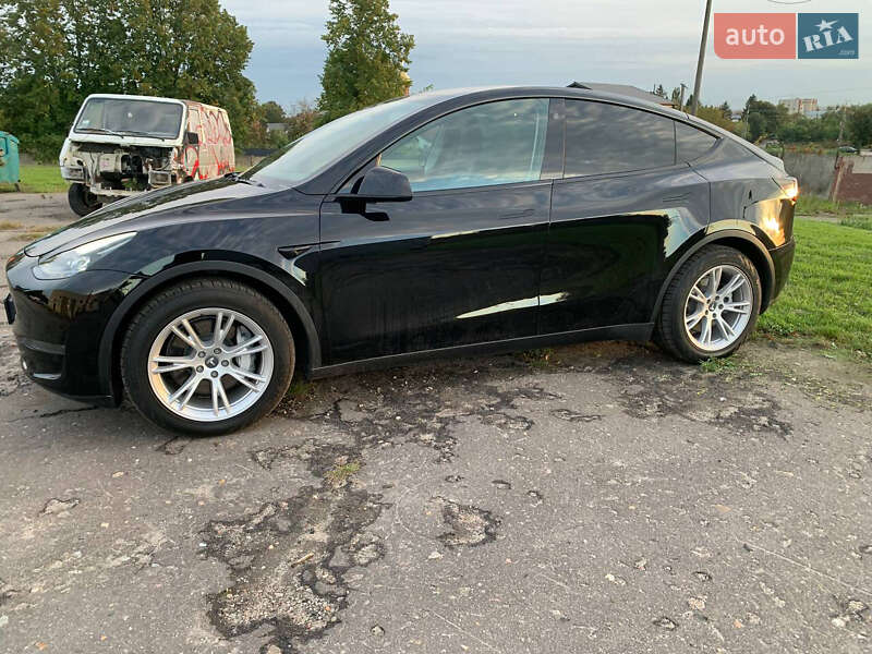 Внедорожник / Кроссовер Tesla Model Y 2023 в Луцке фото 7 Внедорожник / Кроссовер Tesla Model Y 2023 в Луцке