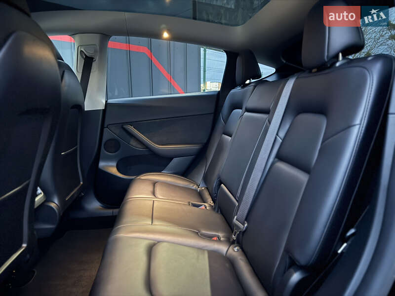 Позашляховик / Кросовер Tesla Model Y 2021 в Луцьку фото 24 Позашляховик / Кросовер Tesla Model Y 2021 в Луцьку
