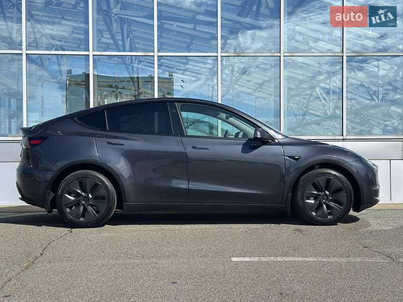 Позашляховик / Кросовер Tesla Model Y 2024 в Києві фото 13 Позашляховик / Кросовер Tesla Model Y 2024 в Києві