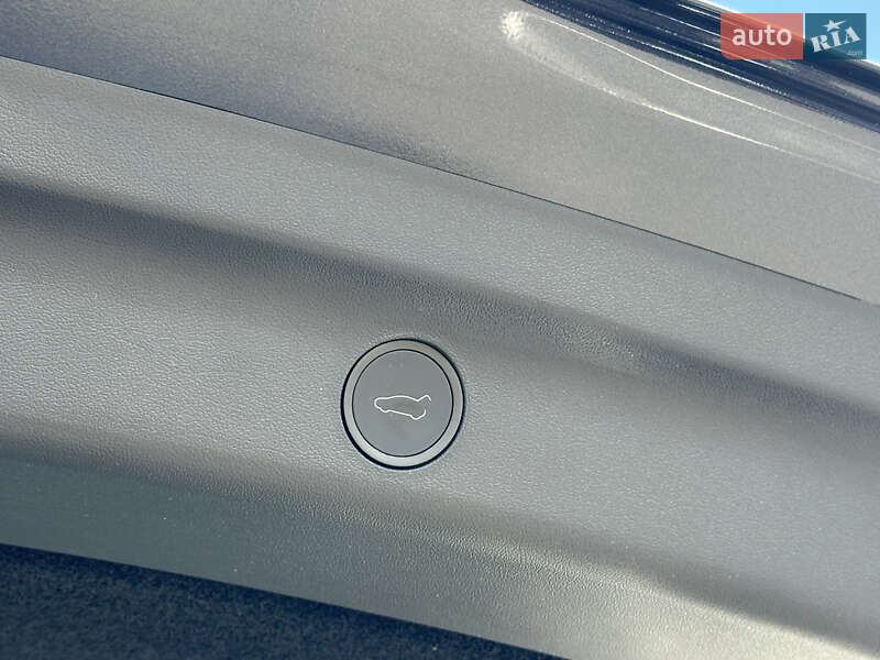 Позашляховик / Кросовер Tesla Model Y 2024 в Києві фото 26 Позашляховик / Кросовер Tesla Model Y 2024 в Києві