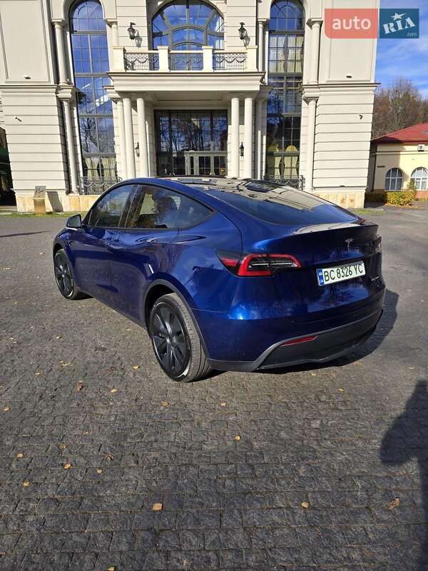 Позашляховик / Кросовер Tesla Model Y 2024 в Львові фото 3 Позашляховик / Кросовер Tesla Model Y 2024 в Львові