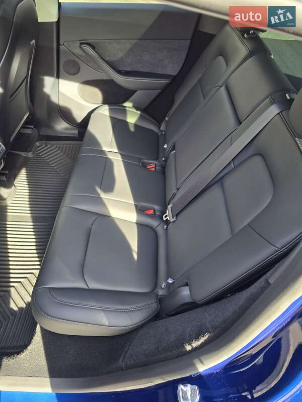 Позашляховик / Кросовер Tesla Model Y 2024 в Львові фото 12 Позашляховик / Кросовер Tesla Model Y 2024 в Львові