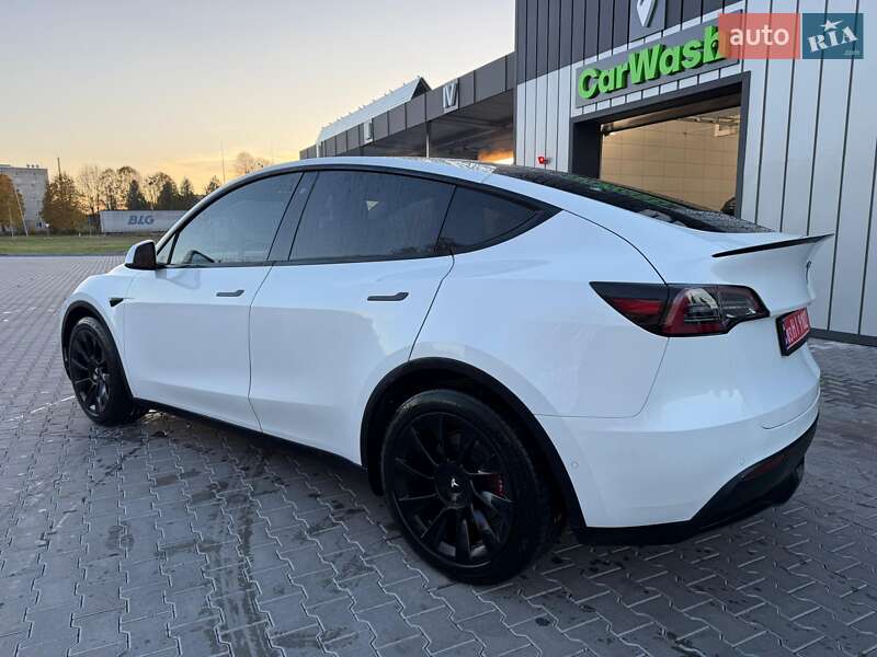 Внедорожник / Кроссовер Tesla Model Y 2020 в Владимире