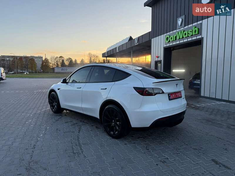 Внедорожник / Кроссовер Tesla Model Y 2020 в Владимире