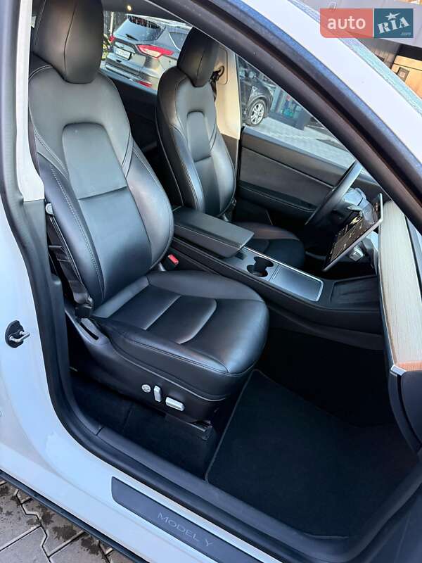 Внедорожник / Кроссовер Tesla Model Y 2020 в Владимире