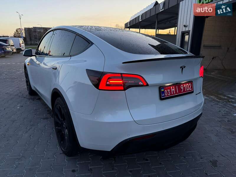 Внедорожник / Кроссовер Tesla Model Y 2020 в Владимире