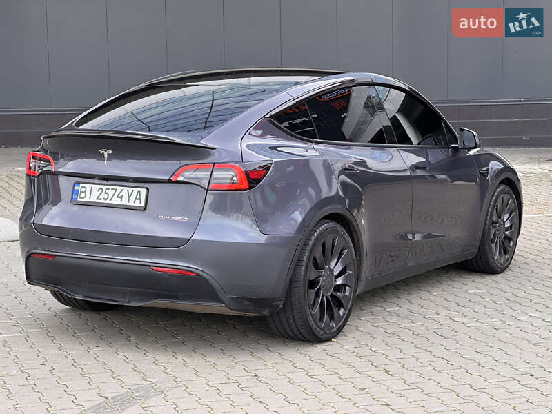 Позашляховик / Кросовер Tesla Model Y 2022 в Києві фото 9 Позашляховик / Кросовер Tesla Model Y 2022 в Києві