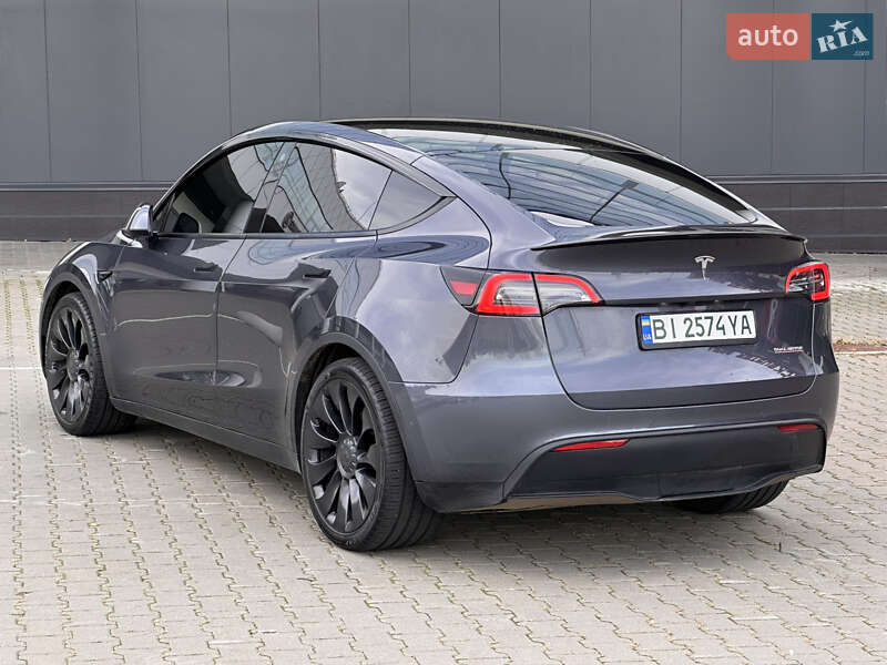 Позашляховик / Кросовер Tesla Model Y 2022 в Києві фото 12 Позашляховик / Кросовер Tesla Model Y 2022 в Києві
