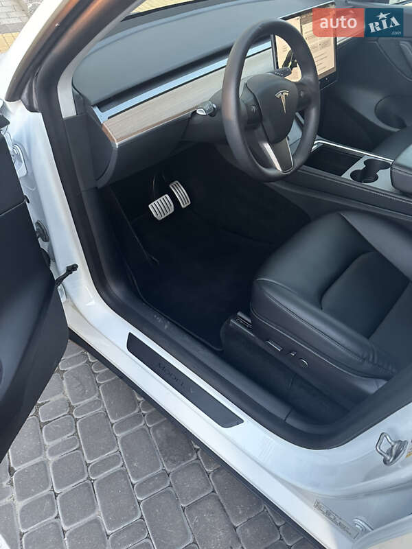 Внедорожник / Кроссовер Tesla Model Y 2022 в Киеве фото 8 Внедорожник / Кроссовер Tesla Model Y 2022 в Киеве