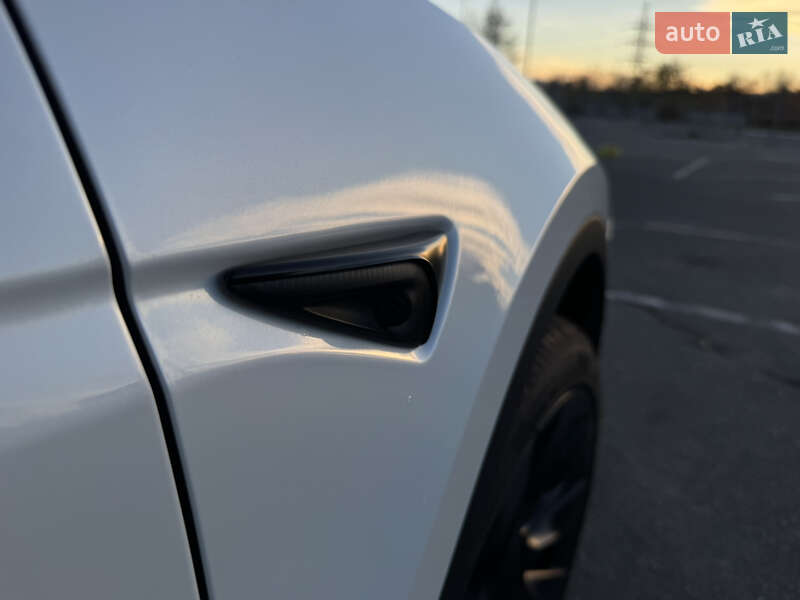 Внедорожник / Кроссовер Tesla Model Y 2023 в Киеве фото 11 Внедорожник / Кроссовер Tesla Model Y 2023 в Киеве