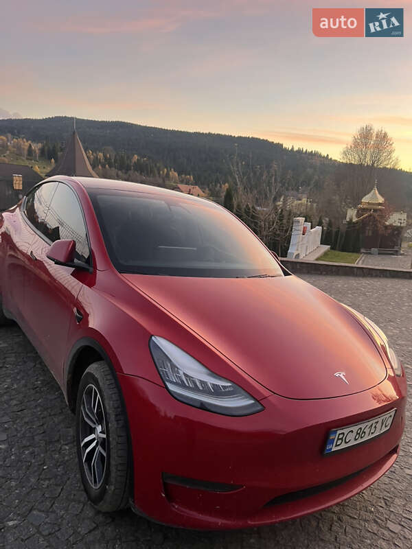 Tesla Model Y 2020